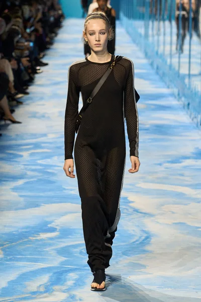 Look 27